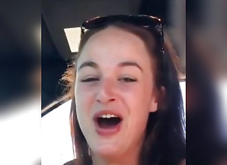 oups, il gicle dès le début de cette branlette dans une voiture !